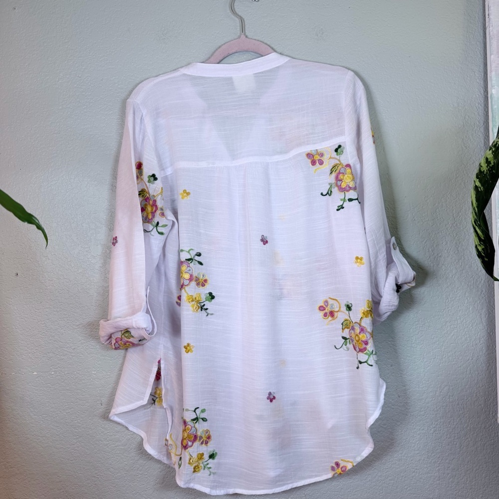 Anthropologie Fig and Flower White Sheer Floral Embroidered Boho Button Up Top L - Picture 6 of 9